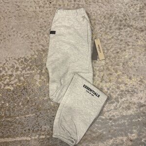 Essentials Fear of God Sweatpants Light Oatmeal Small NWT